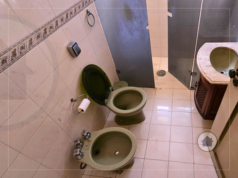 SOBRADO LOCAÇÃO COM 300 M² | 4 QUARTOS | 2 SUÍTES | 5 BANHOS | 10 VAGAS | VILA ROSÁLIA/GRU Avenida Francisco Conde Guarulhos - 