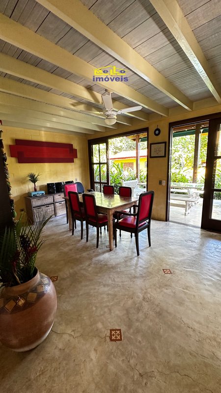Casa de Luxo estilo Colonial em meio a natureza Estrada Beira Rio São Sebastião - 
