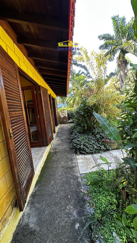 Casa de Luxo estilo Colonial em meio a natureza Estrada Beira Rio São Sebastião - 