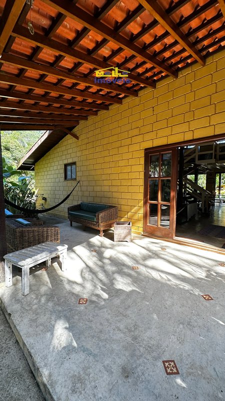 Casa de Luxo estilo Colonial em meio a natureza Estrada Beira Rio São Sebastião - 