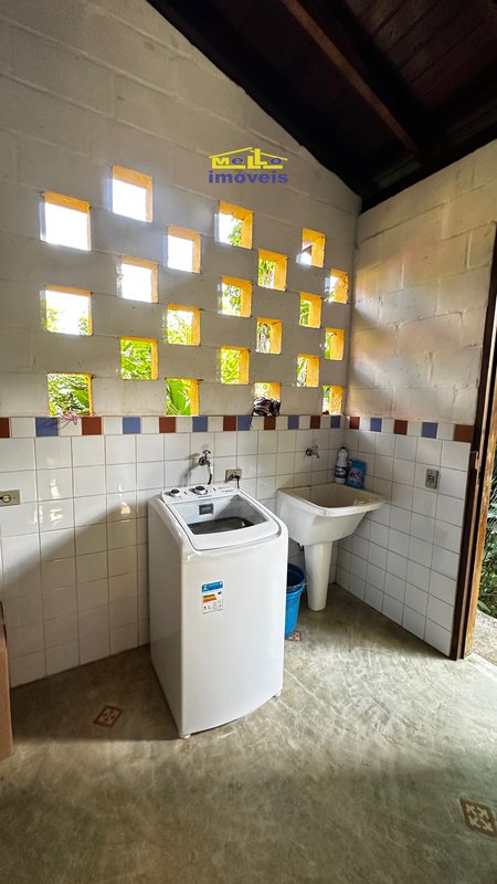 Casa de Luxo estilo Colonial em meio a natureza Estrada Beira Rio São Sebastião - 