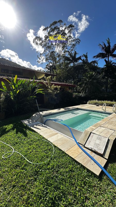 Casa de Luxo estilo Colonial em meio a natureza Estrada Beira Rio São Sebastião - 