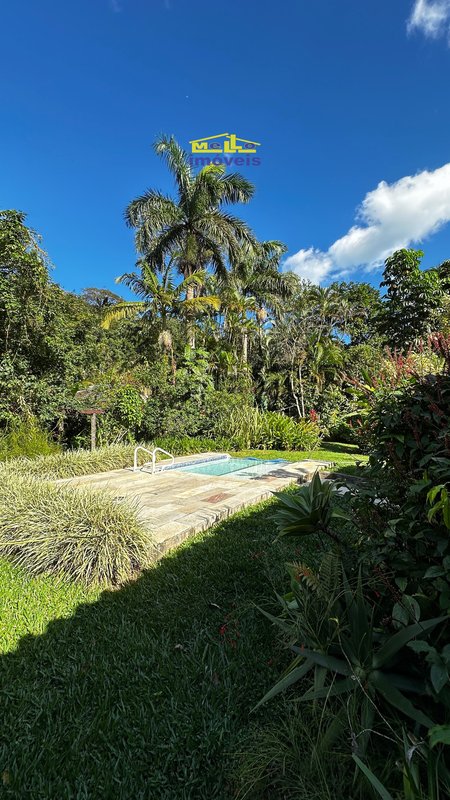 Casa de Luxo estilo Colonial em meio a natureza Estrada Beira Rio São Sebastião - 