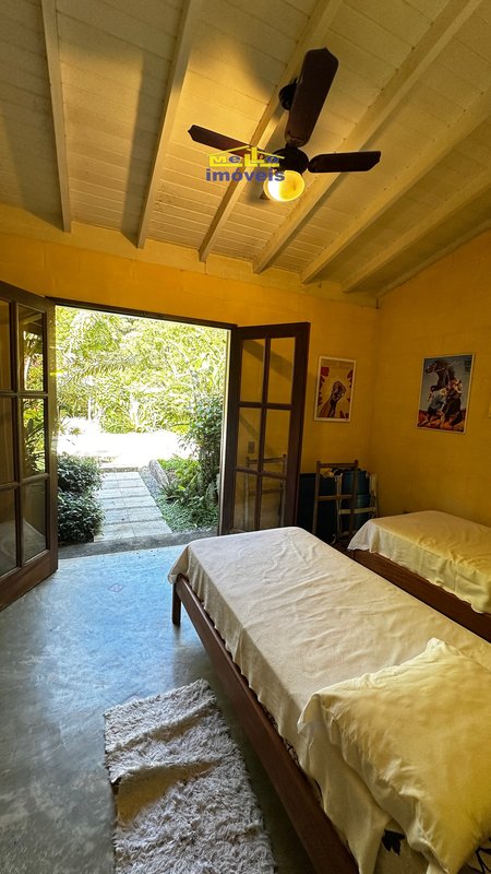 Casa de Luxo estilo Colonial em meio a natureza Estrada Beira Rio São Sebastião - 