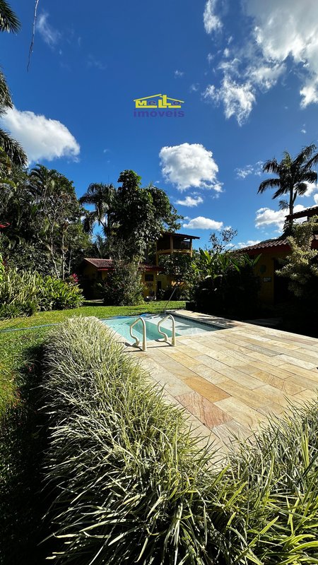 Casa de Luxo estilo Colonial em meio a natureza Estrada Beira Rio São Sebastião - 