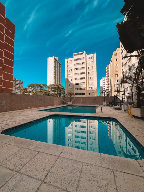 Apartamento com 4 Dormitórios no Edifício Toulon Rua Coronel João Cursino São José dos Campos - 