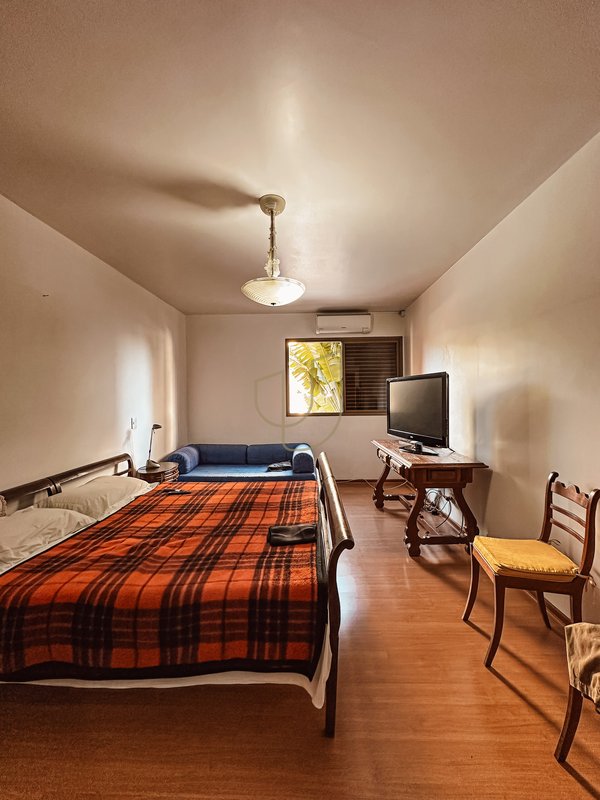 Apartamento com 4 Dormitórios no Edifício Toulon Rua Coronel João Cursino São José dos Campos - 