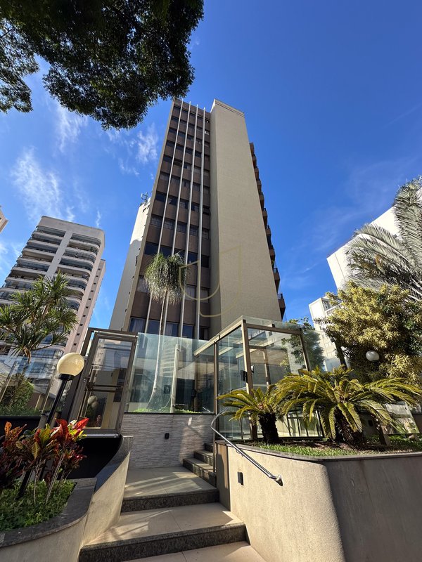 Apartamento com 4 Dormitórios no Edifício Toulon Rua Coronel João Cursino São José dos Campos - 