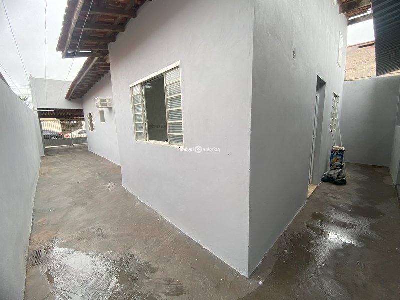 Casa com dois dormitórios reformada no Vila Operária  Avaré - 