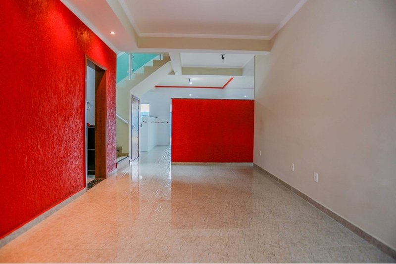 Casa à Venda, 210m, 3 Dorm. 2 Suites - R$ 800.000 Condomínio Horto Florestal I – Sorocaba Condomínio Residencial Horto Florestal I Sorocaba - 