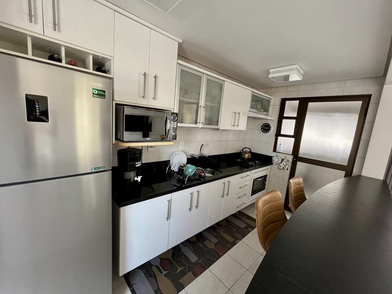 R$ 650.000 - ÓTIMO APARTAMENTO - 74M2 - 2 DORM - SUÍTE - SACADA - 1 VAGA Rua Ignácio Montanha Porto Alegre - 