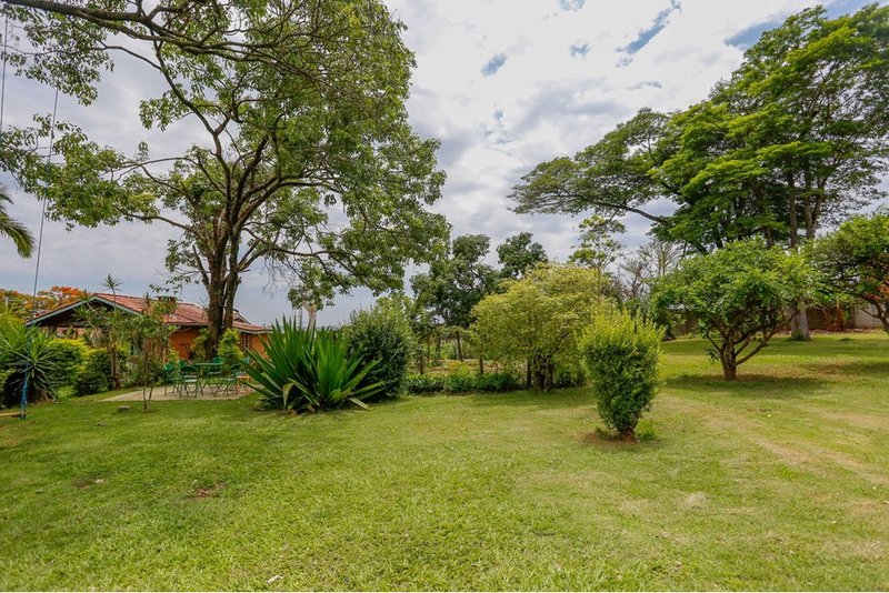 Chacara À Venda, 257m - 3 Dorm. 1 Suite - R$ 1.489.000 - Cond. Chac. 3 Marias - Sorocaba Rua Rosa Molineiro Ventrella Sorocaba - 