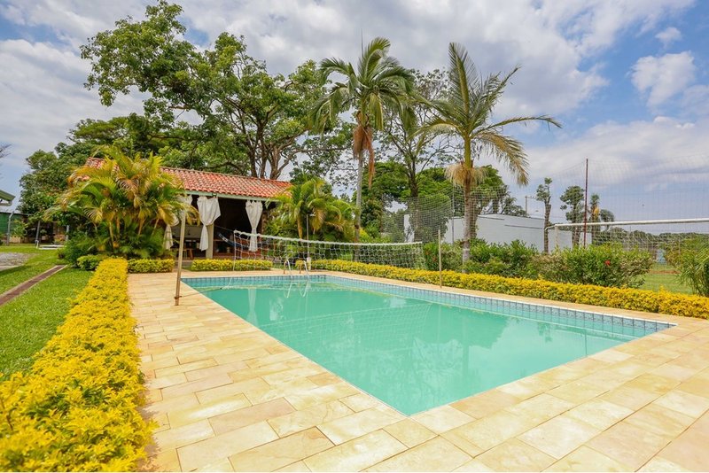 Chacara À Venda, 257m - 3 Dorm. 1 Suite - R$ 1.489.000 - Cond. Chac. 3 Marias - Sorocaba Rua Rosa Molineiro Ventrella Sorocaba - 