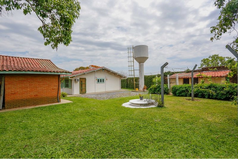 Chacara À Venda, 257m - 3 Dorm. 1 Suite - R$ 1.489.000 - Cond. Chac. 3 Marias - Sorocaba Rua Rosa Molineiro Ventrella Sorocaba - 