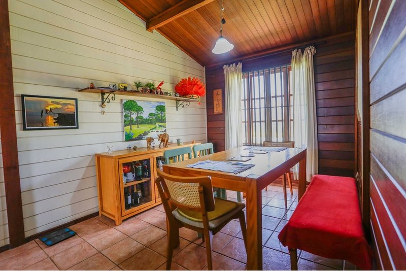 Chacara À Venda, 257m - 3 Dorm. 1 Suite - R$ 1.489.000 - Cond. Chac. 3 Marias - Sorocaba Rua Rosa Molineiro Ventrella Sorocaba - 