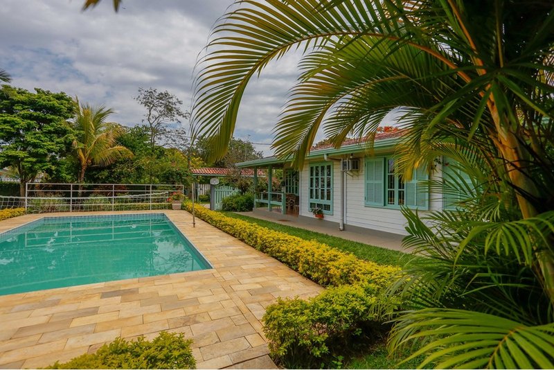 Chacara À Venda, 257m - 3 Dorm. 1 Suite - R$ 1.489.000 - Cond. Chac. 3 Marias - Sorocaba Rua Rosa Molineiro Ventrella Sorocaba - 