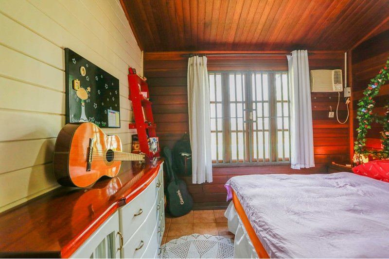 Chacara À Venda, 257m - 3 Dorm. 1 Suite - R$ 1.489.000 - Cond. Chac. 3 Marias - Sorocaba Rua Rosa Molineiro Ventrella Sorocaba - 