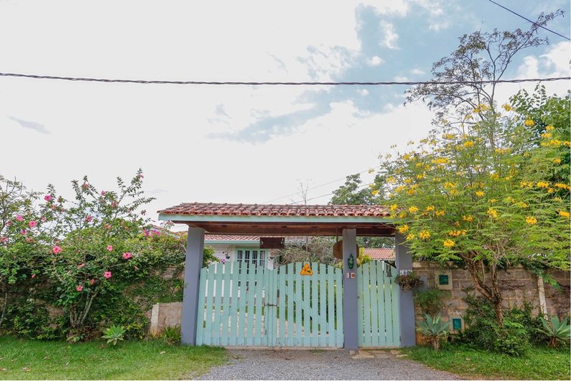 Chacara À Venda, 257m - 3 Dorm. 1 Suite - R$ 1.489.000 - Cond. Chac. 3 Marias - Sorocaba Rua Rosa Molineiro Ventrella Sorocaba - 