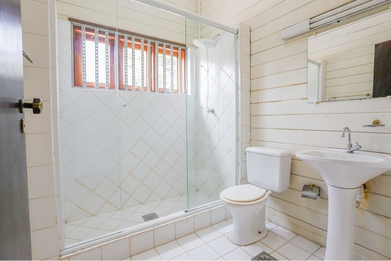 Chacara À Venda, 257m - 3 Dorm. 1 Suite - R$ 1.489.000 - Cond. Chac. 3 Marias - Sorocaba Rua Rosa Molineiro Ventrella Sorocaba - 