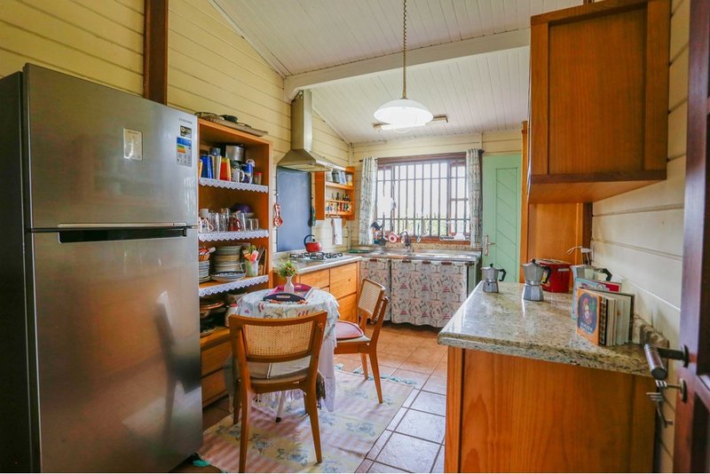 Chacara À Venda, 257m - 3 Dorm. 1 Suite - R$ 1.489.000 - Cond. Chac. 3 Marias - Sorocaba Rua Rosa Molineiro Ventrella Sorocaba - 