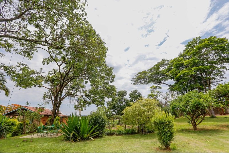 Chacara À Venda, 257m - 3 Dorm. 1 Suite - R$ 1.489.000 - Cond. Chac. 3 Marias - Sorocaba Rua Rosa Molineiro Ventrella Sorocaba - 
