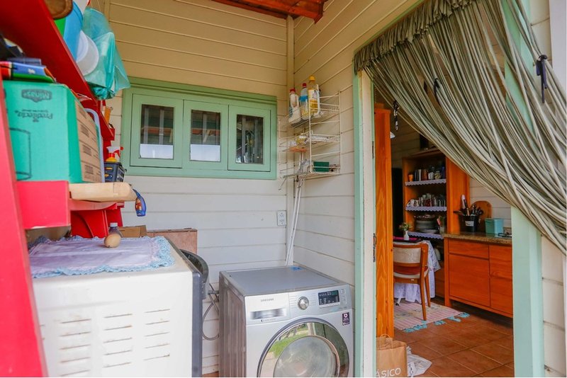 Chacara À Venda, 257m - 3 Dorm. 1 Suite - R$ 1.489.000 - Cond. Chac. 3 Marias - Sorocaba Rua Rosa Molineiro Ventrella Sorocaba - 