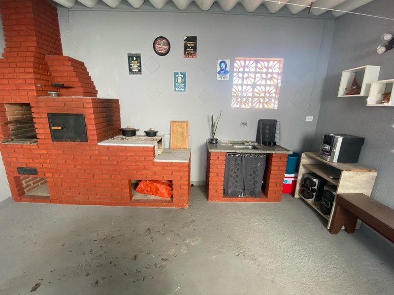 Casa Assobradada com Suíte e Salão de Festas no Residencial Rubi - Mogi das Cruzes - 