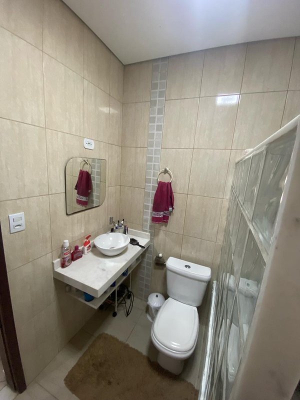Casa Assobradada com Suíte e Salão de Festas no Residencial Rubi - Mogi das Cruzes - 