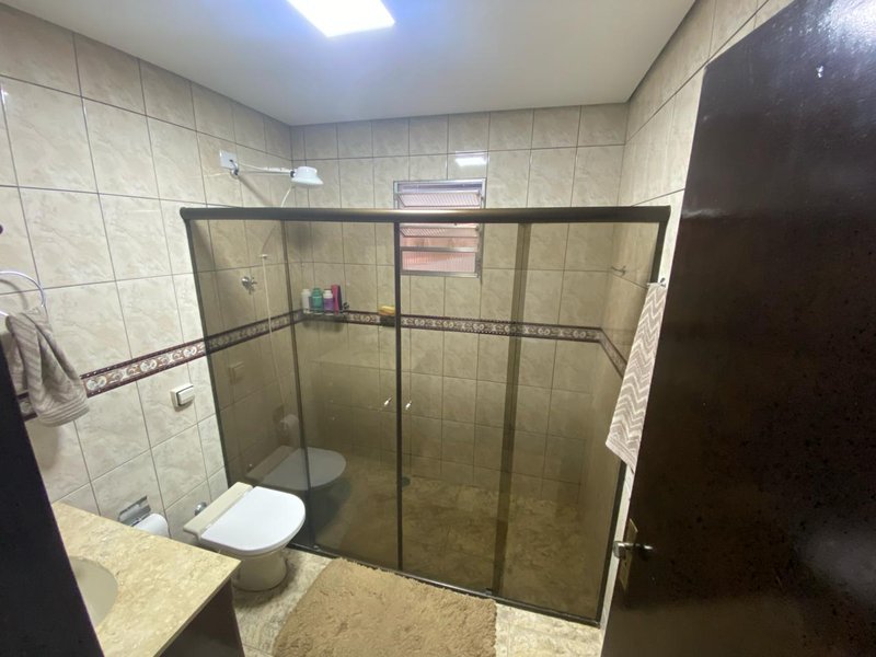 Casa Assobradada com Suíte e Salão de Festas no Residencial Rubi - Mogi das Cruzes - 