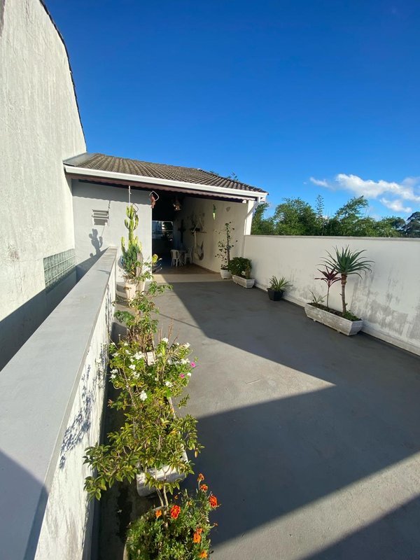Casa Assobradada com Suíte e Salão de Festas no Residencial Rubi - Mogi das Cruzes - 