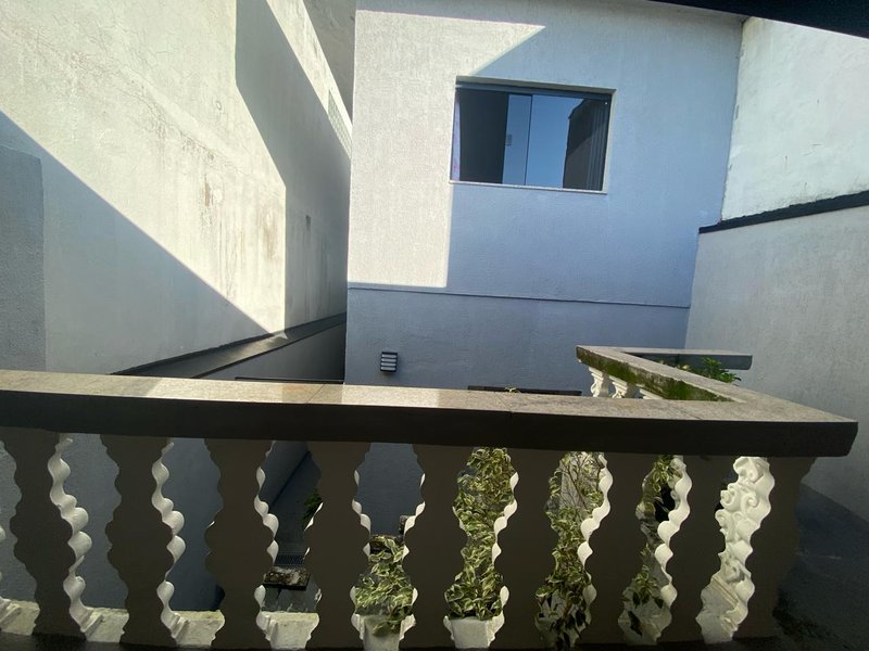Casa Assobradada com Suíte e Salão de Festas no Residencial Rubi - Mogi das Cruzes - 