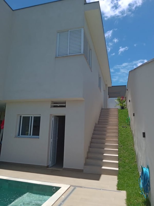 Casa Térrea com Piscina e 3 Dormitórios no Mosaico Essence - Mogi das Cruzes - 