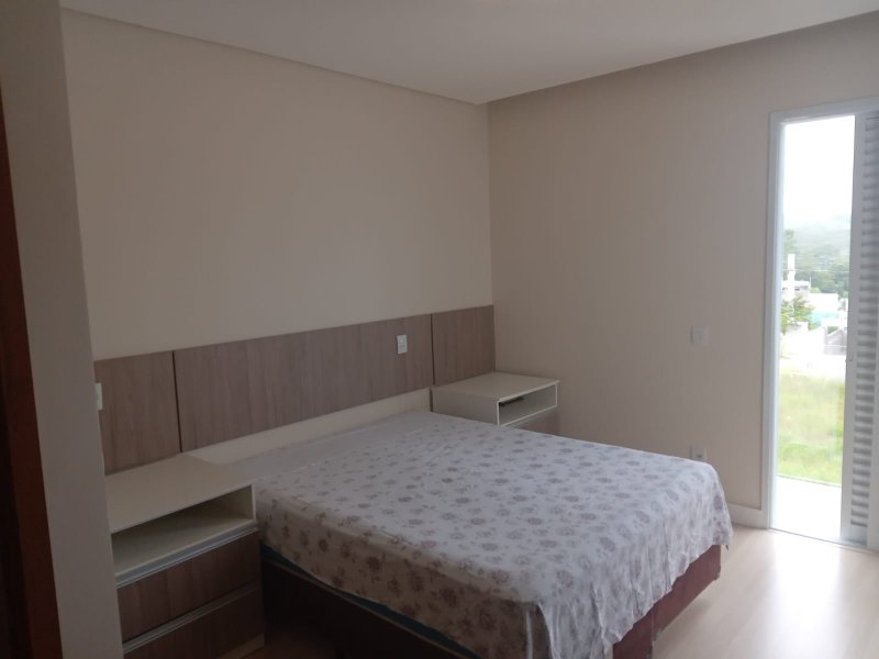 Casa Térrea com Piscina e 3 Dormitórios no Mosaico Essence - Mogi das Cruzes - 