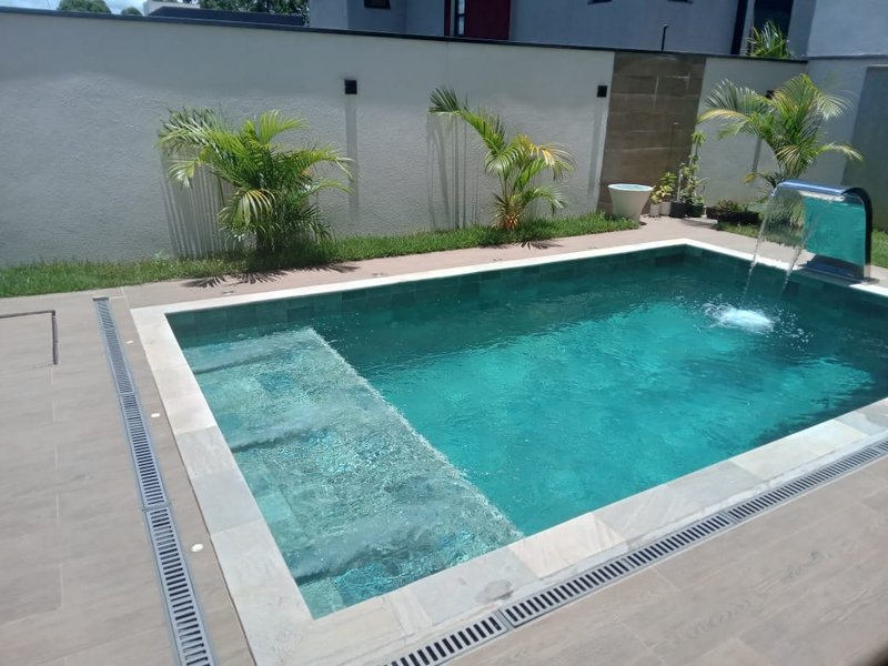Casa Térrea com Piscina e 3 Dormitórios no Mosaico Essence - Mogi das Cruzes - 