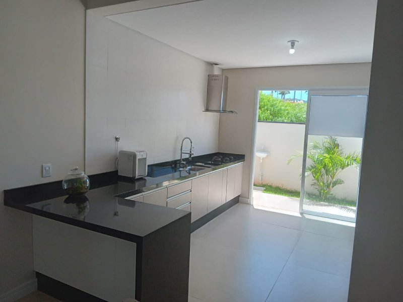Casa Térrea com Piscina e 3 Dormitórios no Mosaico Essence - Mogi das Cruzes - 