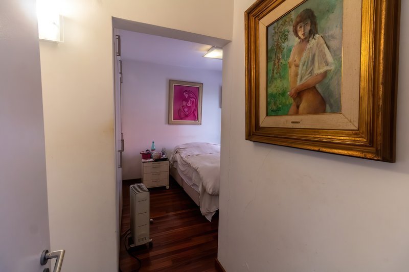 ALUGA-SE APARTAMENTO - 190M2 - 3 SUÍTES - ANDAR BAIXO - VAMOS VISITAR!! Rua Itacema São Paulo - 