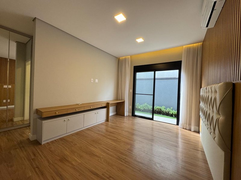 Casa Térrea de Luxo Semi-Mobiliada para Locação no Swiss Park - Campinas Rodovia Anhangüera Campinas - 