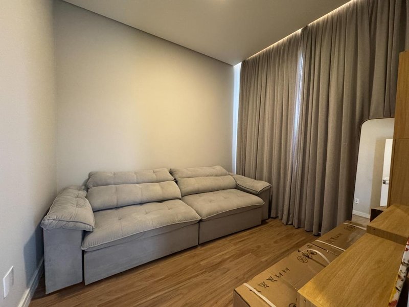 Casa Térrea de Luxo Semi-Mobiliada para Locação no Swiss Park - Campinas Rodovia Anhangüera Campinas - 