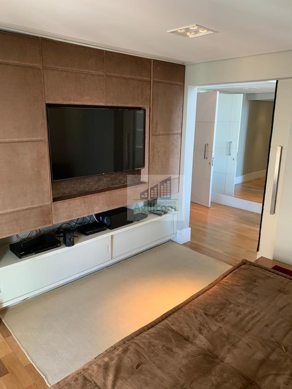 APARTAMENTO MOBILIADO PARA LOCAÇÃO EM VILA NOVA CONCEIÇÃO COM 2 SUÍTES E 3 VAGAS Rua Diogo Jácome São Paulo - 