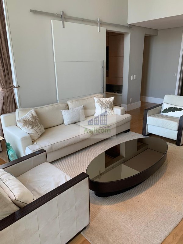 APARTAMENTO MOBILIADO PARA LOCAÇÃO EM VILA NOVA CONCEIÇÃO COM 2 SUÍTES E 3 VAGAS Rua Diogo Jácome São Paulo - 