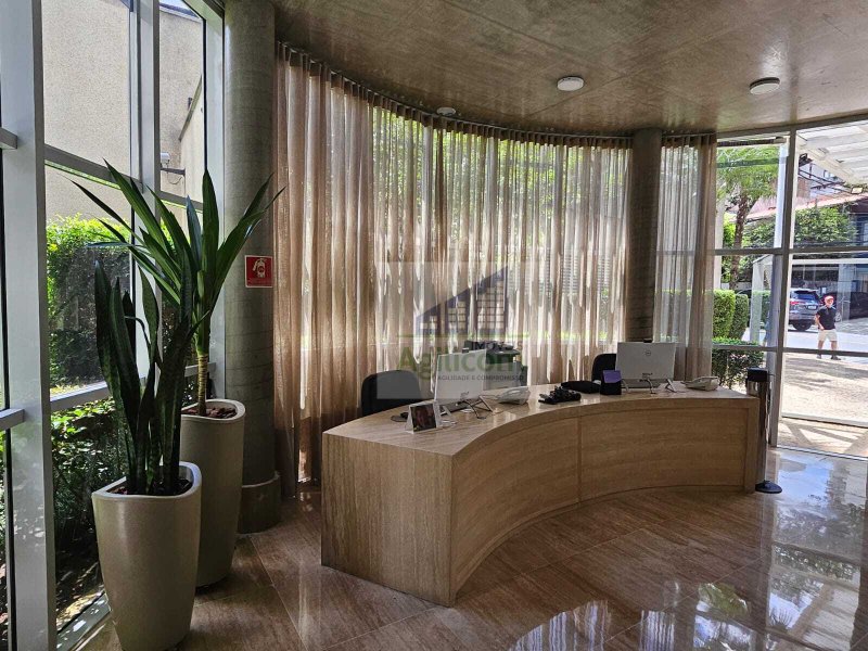 APARTAMENTO MOBILIADO PARA LOCAÇÃO EM VILA NOVA CONCEIÇÃO COM 2 SUÍTES E 3 VAGAS Rua Diogo Jácome São Paulo - 