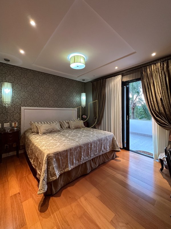 Casa com 5 Suítes no Condomínio Jardim das Colinas Avenida Major Miguel Naked São José dos Campos - 