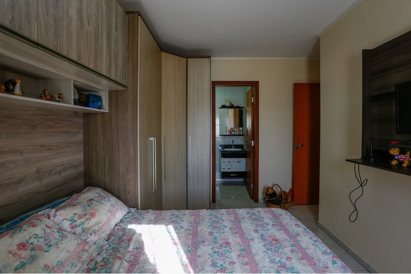 Apartamento À VENDA, 66m - 2 Dorm. 1 Suite - R$ 285.000 - Vila Barão - Sorocaba SP Rua Demanda do Valle Blaseck Sorocaba - 