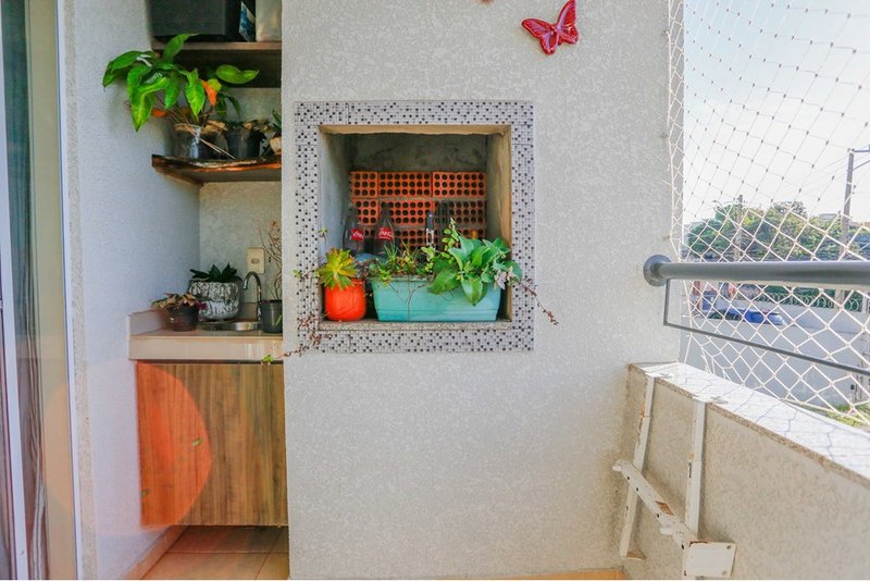 Apartamento À VENDA, 66m - 2 Dorm. 1 Suite - R$ 285.000 - Vila Barão - Sorocaba SP Rua Demanda do Valle Blaseck Sorocaba - 