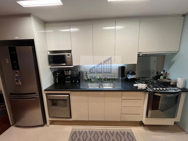 APARTAMENTO À VENDA EM VILA MASCOTE COM 2 DORMITÓRIOS E 2 VAGAS DE GARAGEM Rua Arapá São Paulo - 