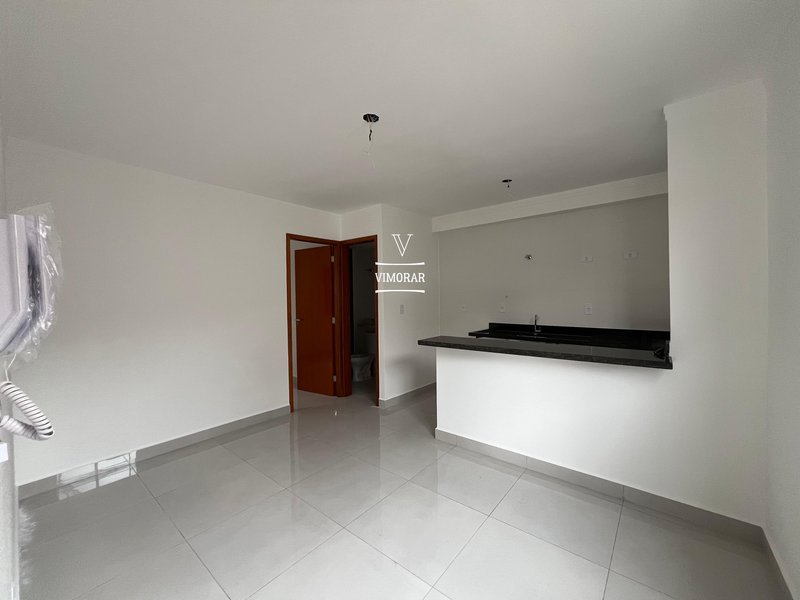 Apartamento 2 dormitórios + área de serviço - São Paulo - 
