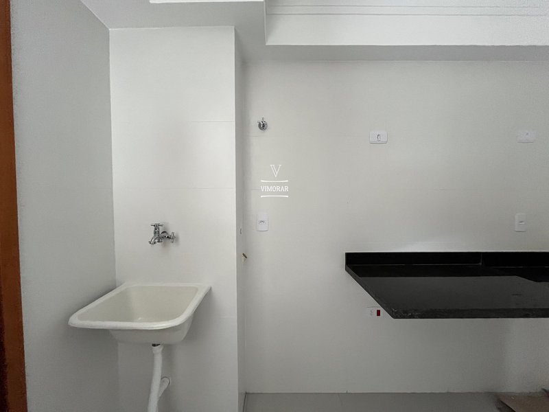 Apartamento 2 dormitórios + área de serviço - São Paulo - 