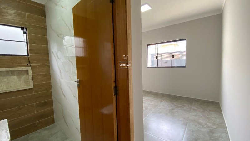 Casa térrea 2 dormitórios sendo 1 suíte + 2 vagas de garagem - Itaquaquecetuba - 
