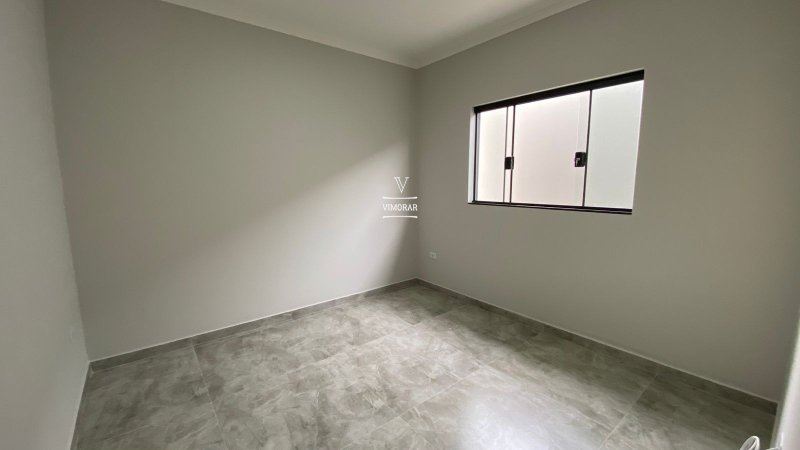 Casa térrea 2 dormitórios sendo 1 suíte + 2 vagas de garagem - Itaquaquecetuba - 