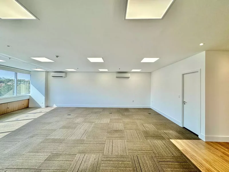 VENDE-SE CONJUNTO COMERCIAL 95M2 - BROOKLIN Avenida das Nações Unidas São Paulo - 